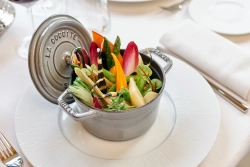 STAUB Мини-кокотница 10 см чугунная кастрюля 250 мл черная EAN 3272341010254