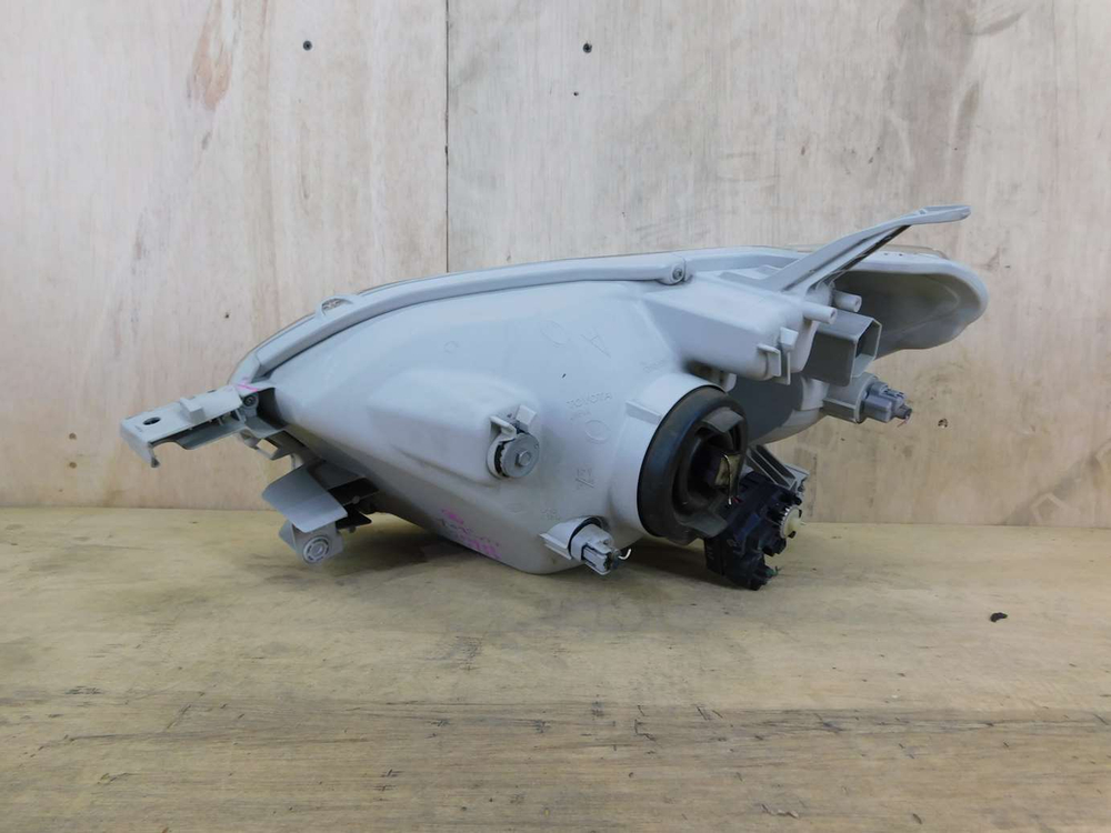 фара правая Toyota Probox NCP160 2015 52-279
