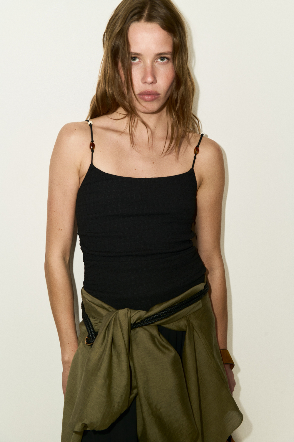 Топ с бусинами на бретелях - H&M