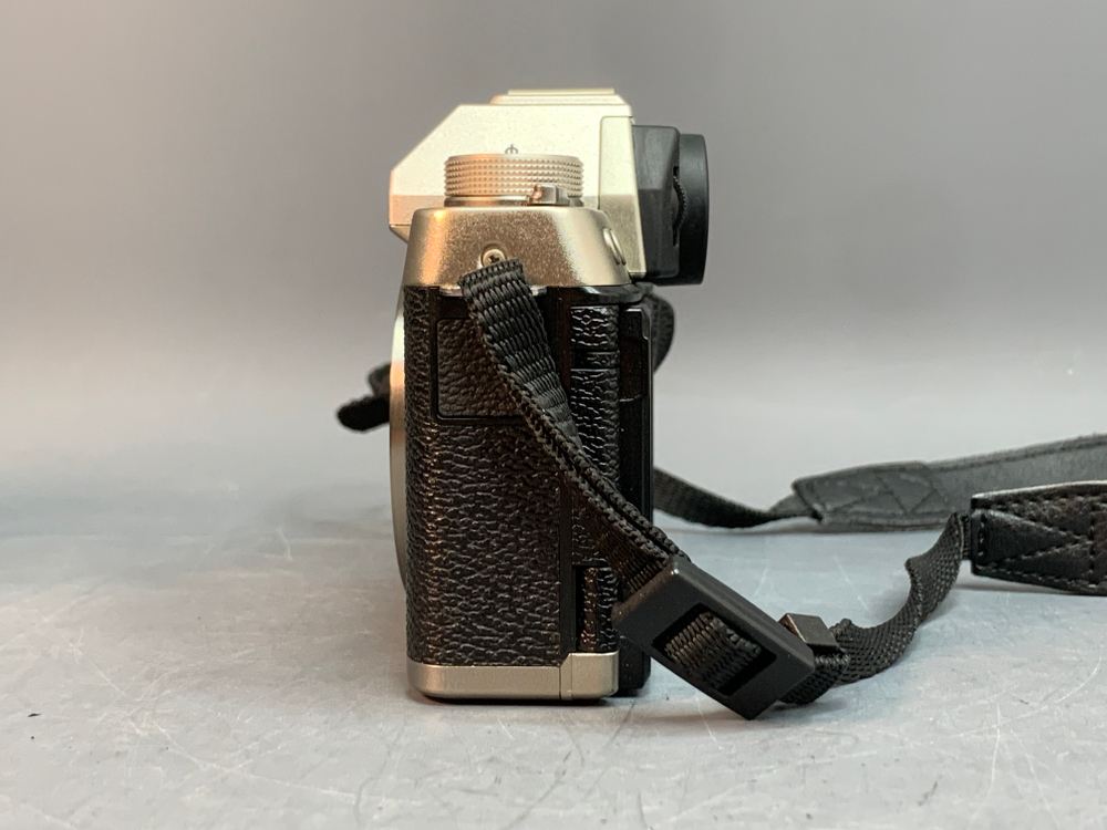 Fujifilm X-T100