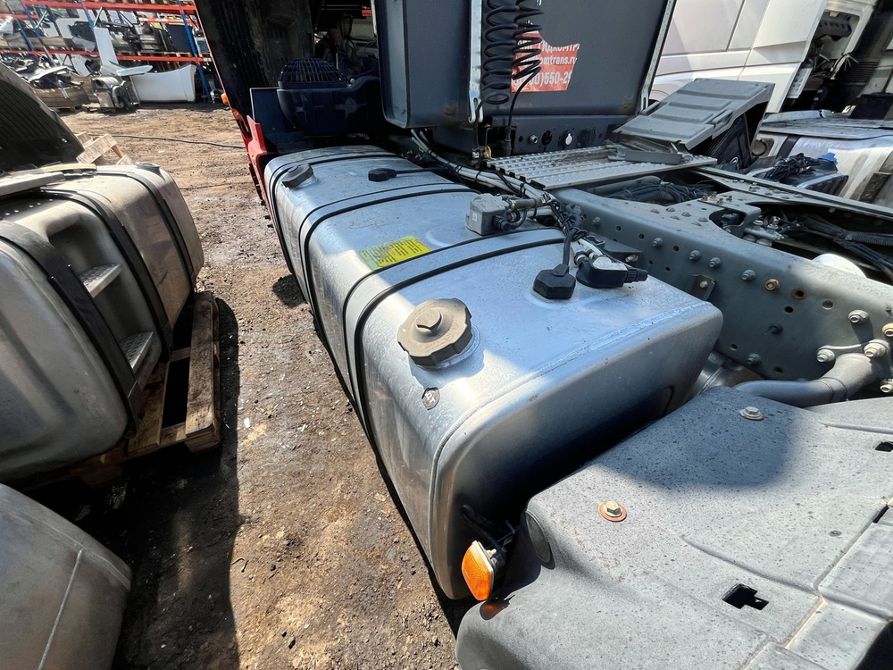Бак топливный 860L 700L + 160L 2023г.