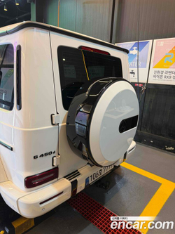Mercedes-Benz G-Class G450d — 2025