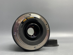 Canon EF 75-300mm f/4-5.6 III микроцарапина на линзе