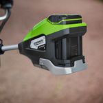 Триммер аккумуляторный Greenworks TB201H, Арт. 2112407U2B, 82V, 2,0 кВт, 46 см, c трехлопастным ножом и кусторезом, бесщеточный, с 2АКБ 5Ач и двойное ЗУ