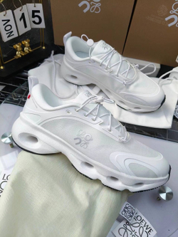 Кроссовки On Running x Loewe Cloudsolo
