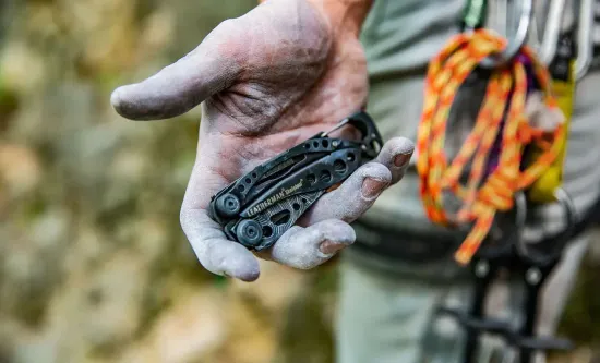 Мультитул-инструмент Leatherman Мод. SKELETOOL BLACK TOPO (7 инструментов)(10см)(142г.)