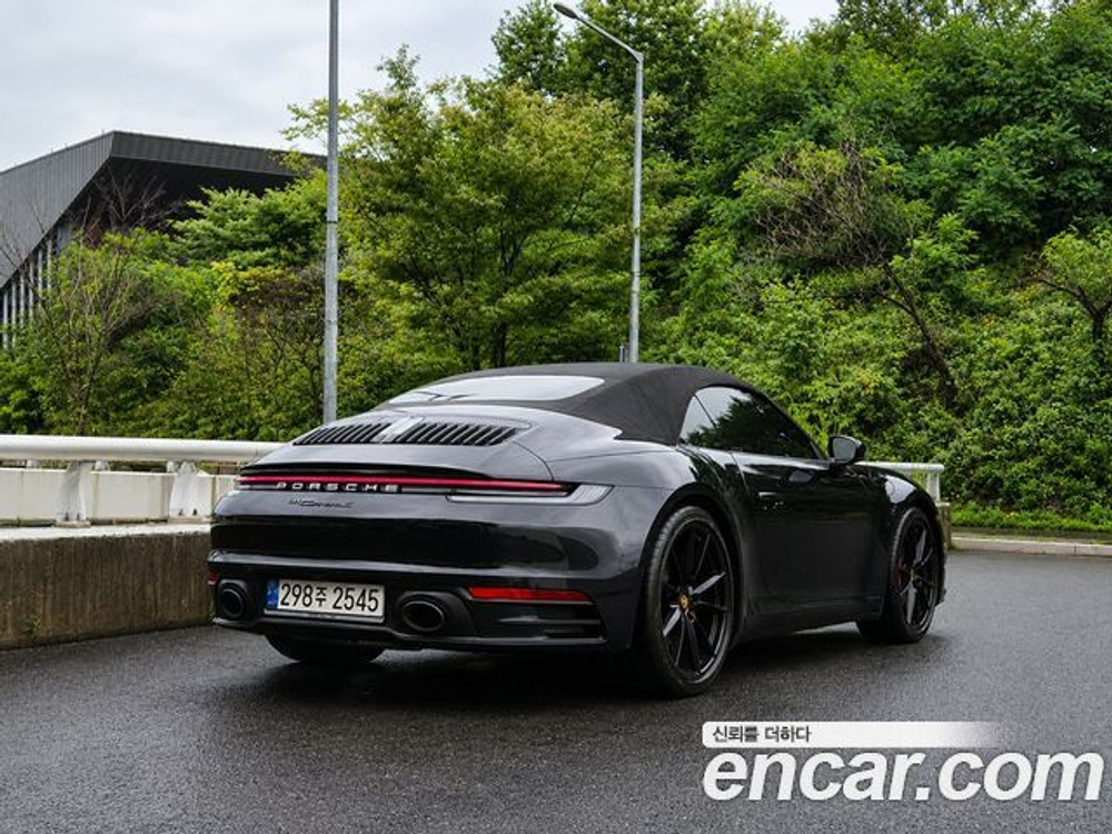 Porsche 911 Carrera S Cabriolet — 2021
