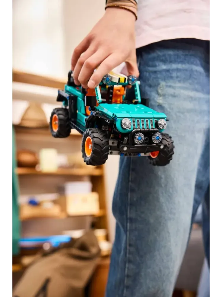 Конструктор Technic 42227 Внедорожник Jeep Wrangler Rubicon
