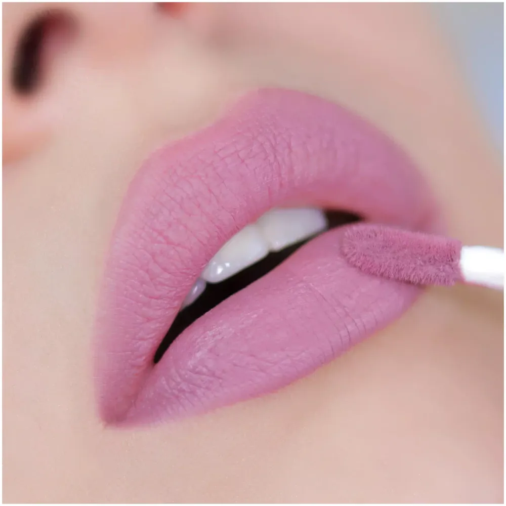 Матовая жидкая помада RELOUIS Nude Matte Complimenti - 17