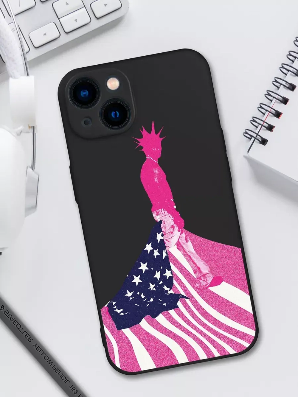 Чехол на iPhone 13 с принтом