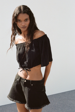 Топ с открытыми плечами из жатого джерси - H&M