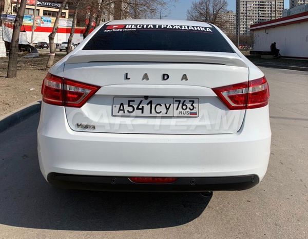 Спойлер «ЯрПласт» (Sport style) окрашенный на Лада Веста