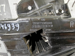 Кронштейн решетки радиатора правый GAC M8 23-нв Б/У Оригинал 7110222CMV0000
