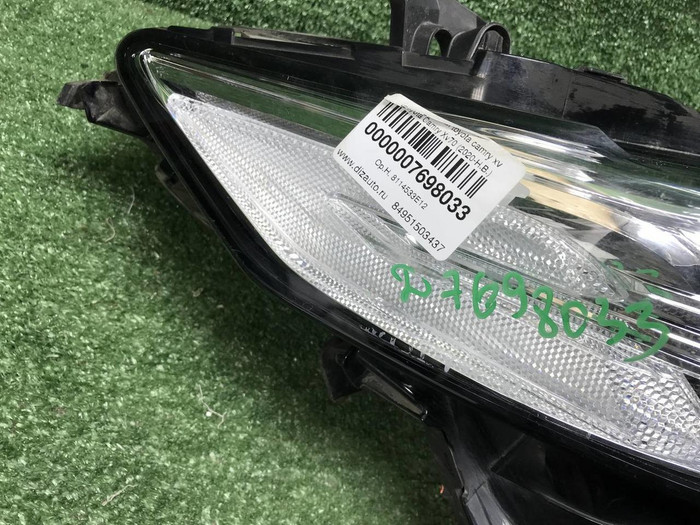 Фара правая Toyota Camry xv70 (20-нв) LED