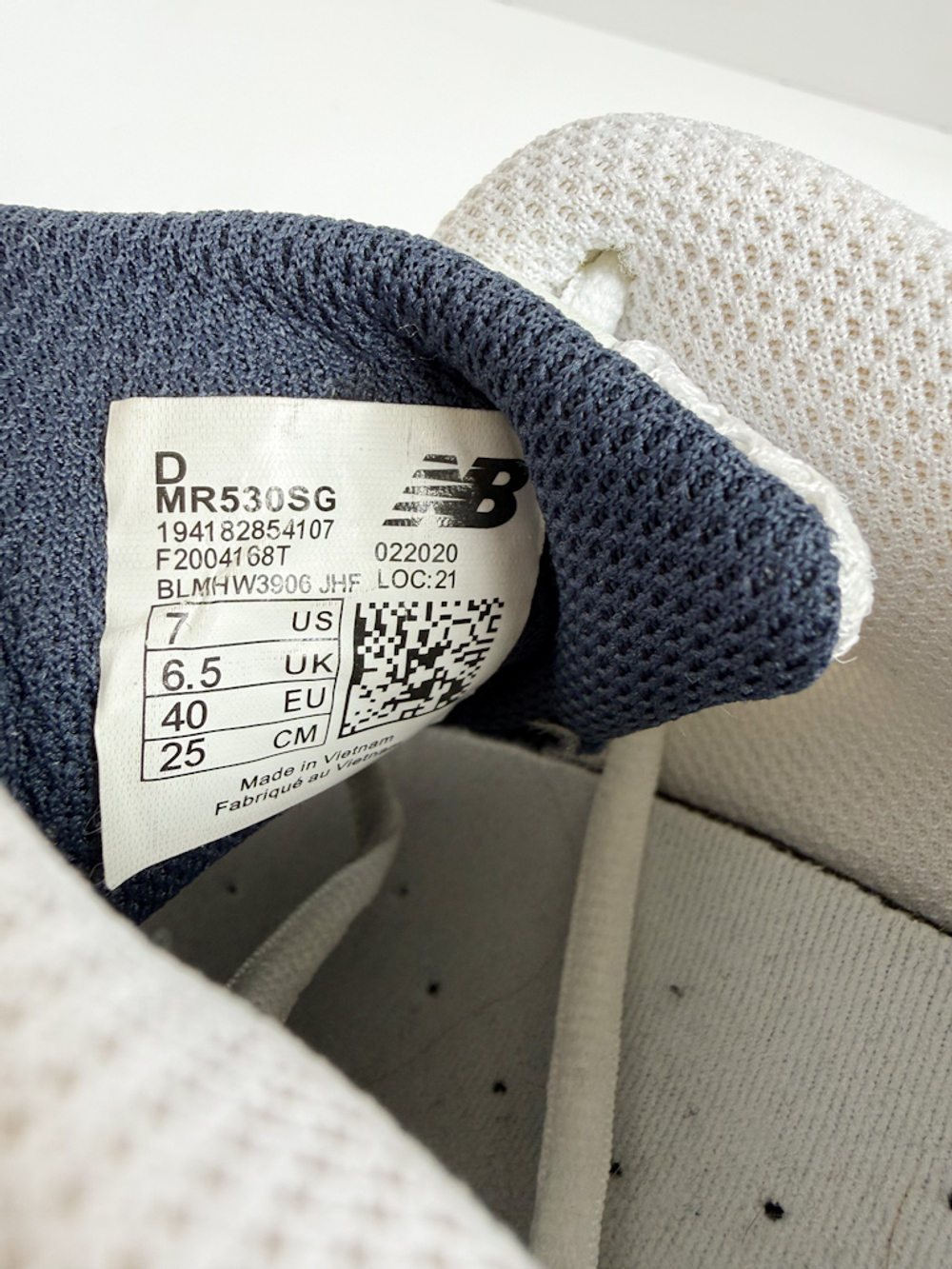 Новые кроссовки New Balance, 40