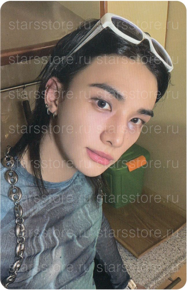 Фотокарта Hyunjin STRAY KIDS - THIS & THAT (MUSICPLANT) Фотокарта Hyunjin STRAY KIDS - THIS & THAT (MUSICPLANT)