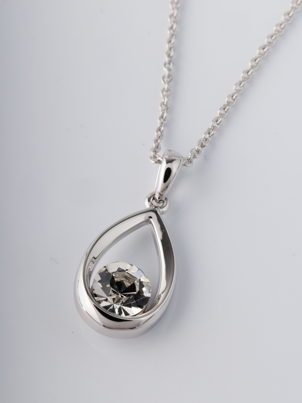 Кулон-капля Белла с белым кристаллом Swarovski в родии