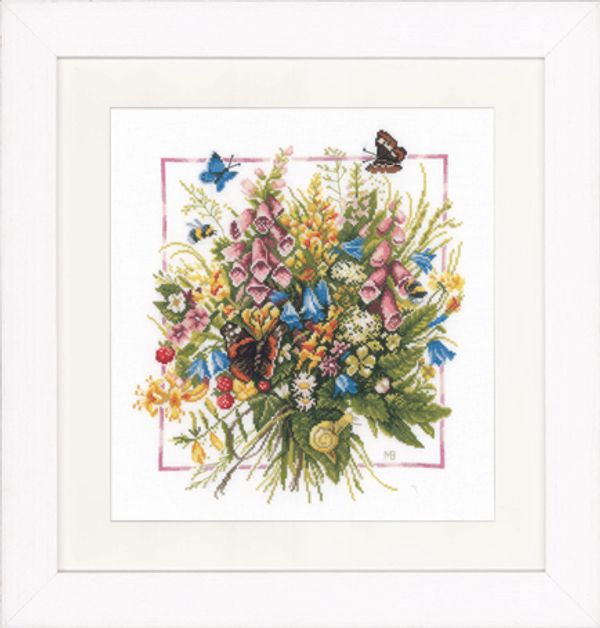 Набор для вышивания нитками Lanarte, Summer bouquet, 36х38 см