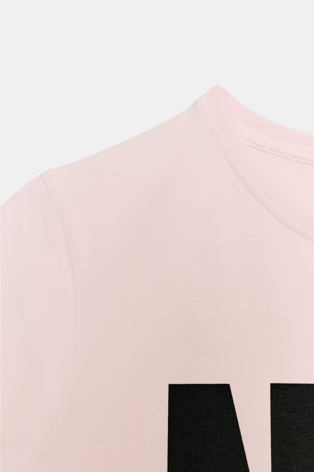 ФУТБОЛКА С КОРОТКИМИ РУКАВАМИ И НАДПИСЬЮ — ZARA
