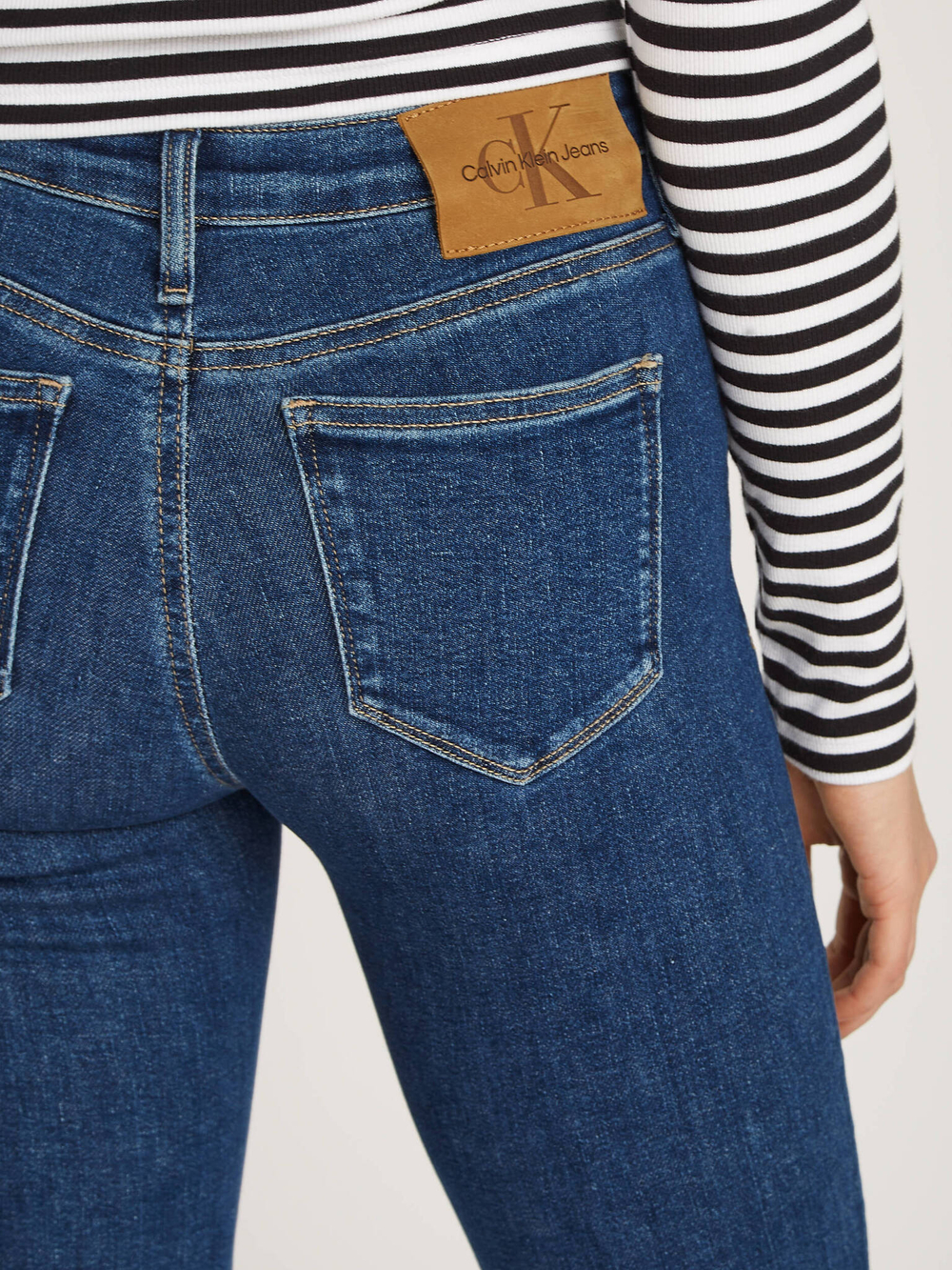 Джинсы CALVIN KLEIN JEANS - темно-синий(J20J224020)