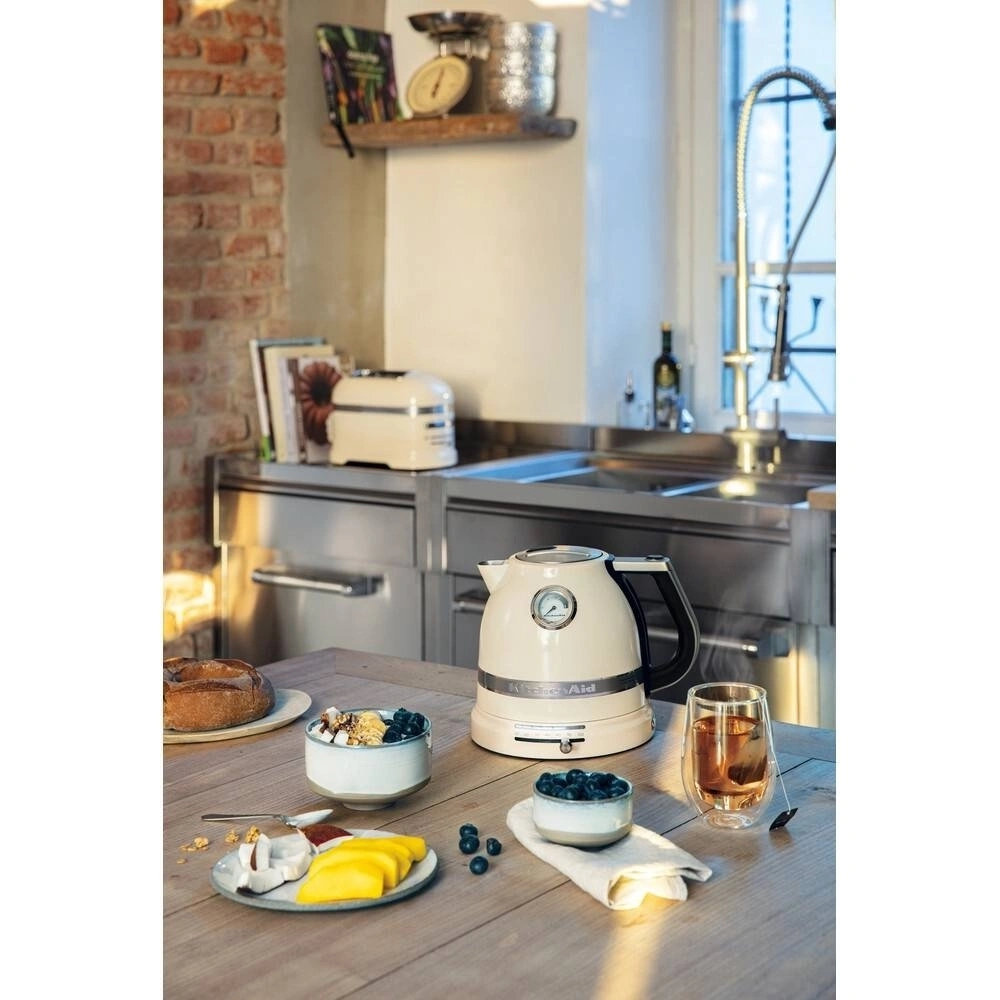 Тостер KitchenAid Artisan 5KMT2204EAC кремовый