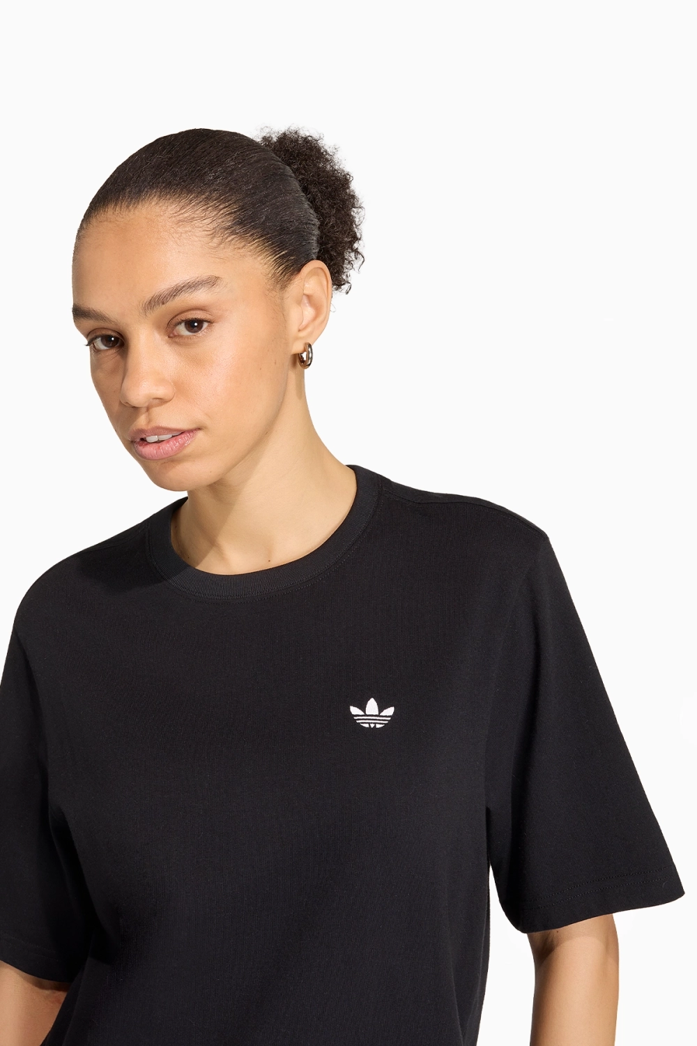 Футболка adidas Essentials Tee - черный