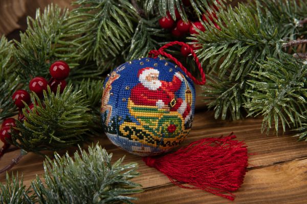 Набор для вышивания нитками Panna, новогодняя игрушка Волшебная ночь, 6х6 см