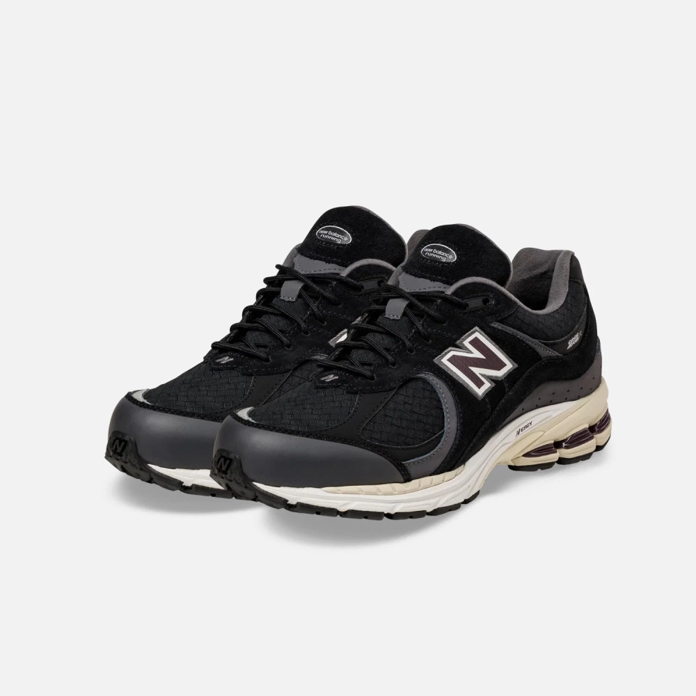 Кроссовки New Balance 2002 Leather
