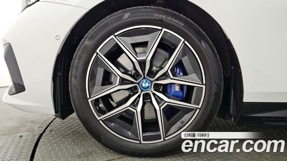 BMW i5 eDrive 40 M Sport — 2025