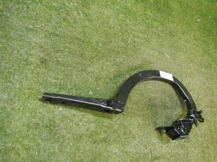 Петля крышки багажника левая BMW 5er G30 (17-23)