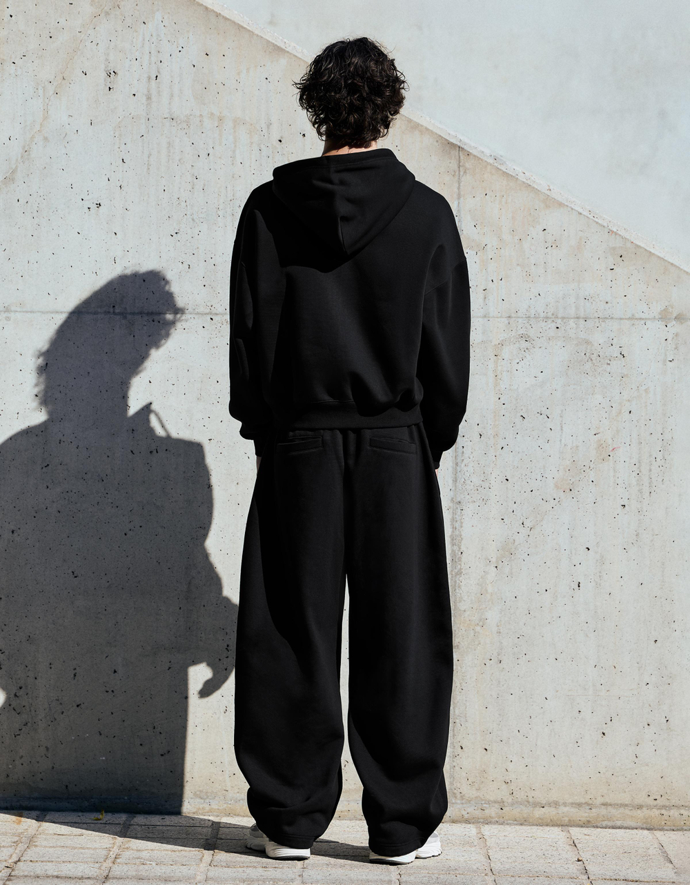 Мужские брюки balloon fit из смягчённого хлопка - BERSHKA