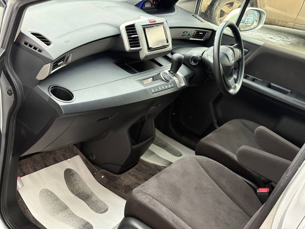 HONDA Freed, 2012 год выпуска, АКПП, 6 мест