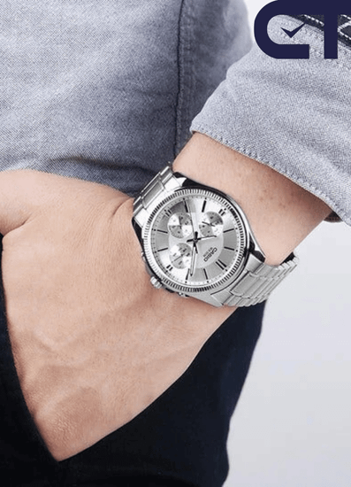 CASIO MTP-1375D-7A ENTICER MEN мужские наручные часы — светлый циферблат, день недели и дата в классическом стальном корпусе