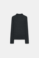 ТОП НА ПУГОВИЦАХ — ZARA