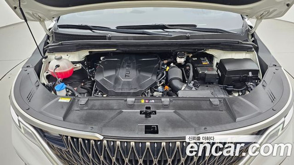 KIA Canival 9-Seater Noblesse — 2023