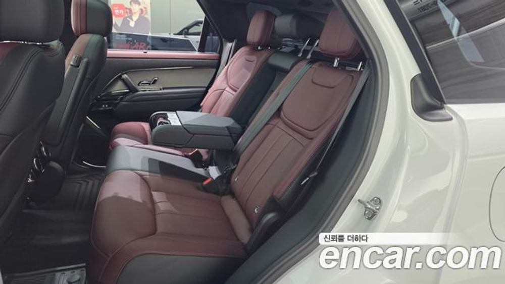Land Rover Range Rover Sport P550E Dynamic HSE — 2025