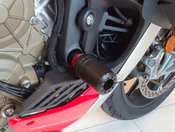 CNC Racing Слайдеры в раму Ducati Streetfighter V4 (2020+)