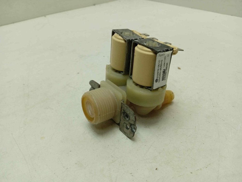 WD-80250S кт176 Клапан подачи воды для стиральной машины LG WD-80250S б/у