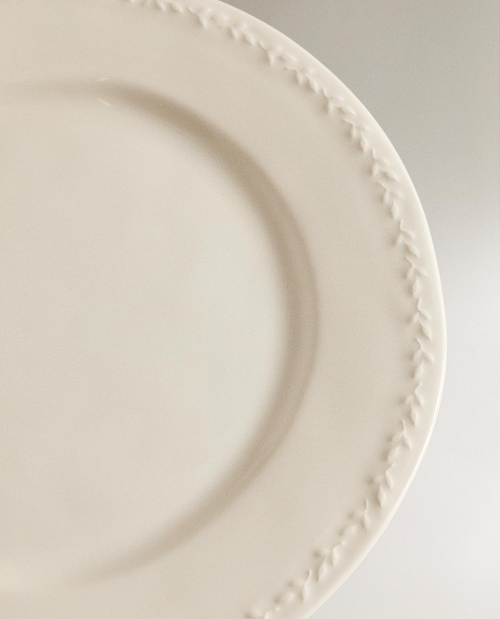 набор столовой посуды из фаянса Zara Home