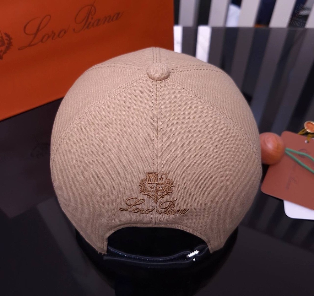 Бейсболка Loro Piana