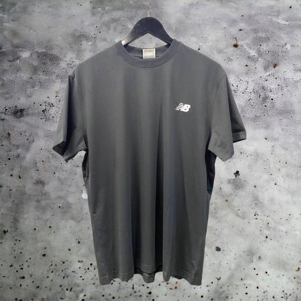 Футболка New Balance #1 • Черный