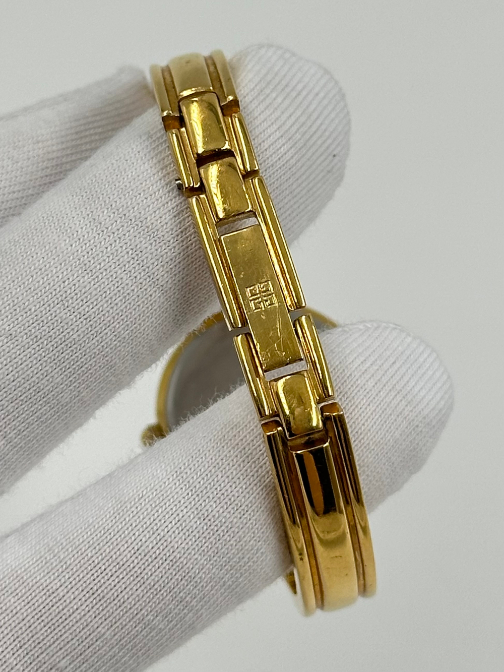 Часы Givenchy Millesime