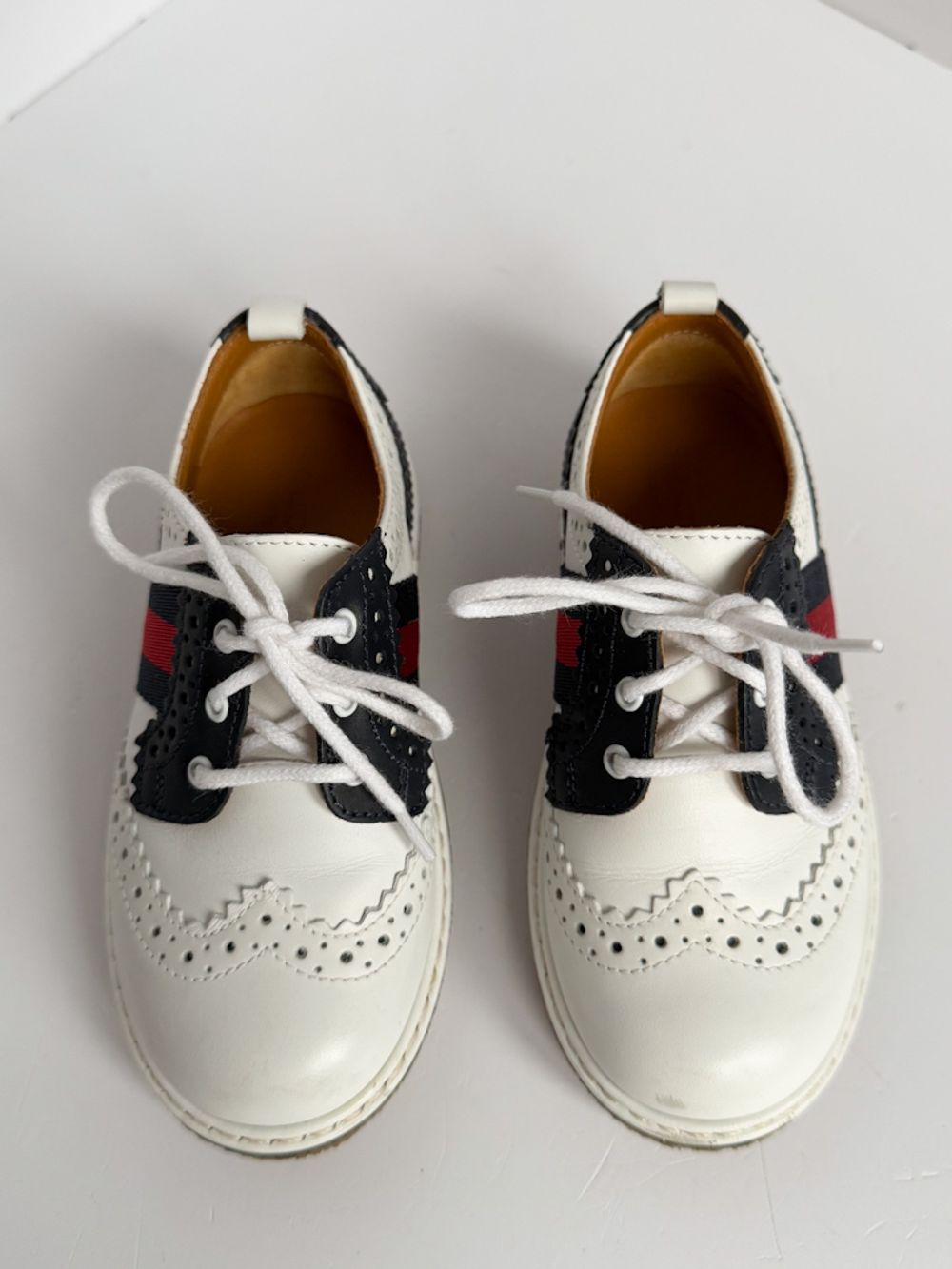 Кожаные туфли Gucci, 22