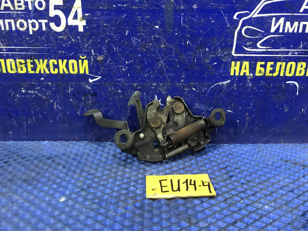 Замок капота NISSAN BLUEBIRD 1997