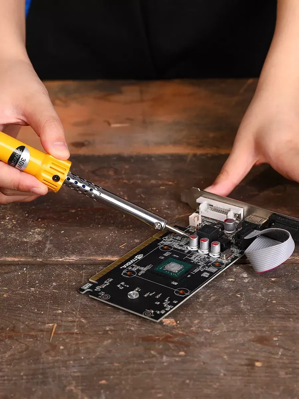 Паяльник DEKO с пластиковой ручкой SI14, 30 Вт/220 В 065-0404