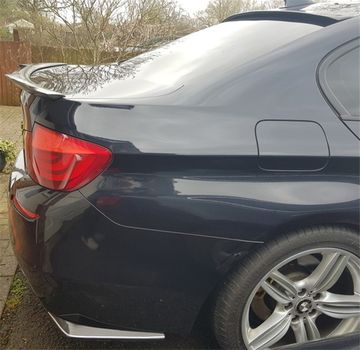 Спойлер M4 Style BMW 5-series F10 чёрный глянец