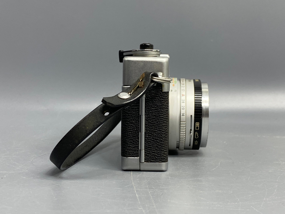 Canon Canonet QL17