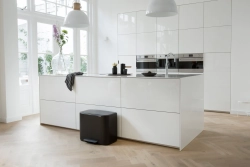 Brabantia Контейнер для мусора Bo 3х11л с сортировкой, черный 121104