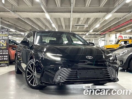 Toyota Camry 2.5 XLE Premium Hybrid — 2026