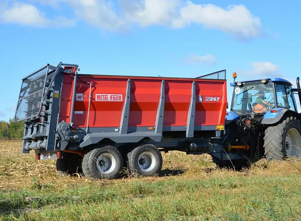 Навозоразбрасыватель Metal-Fach 10 тонн N-267/2